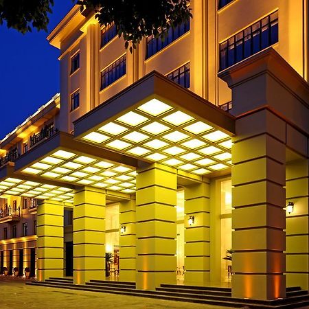 Alton Hotel Wuhu Екстериор снимка