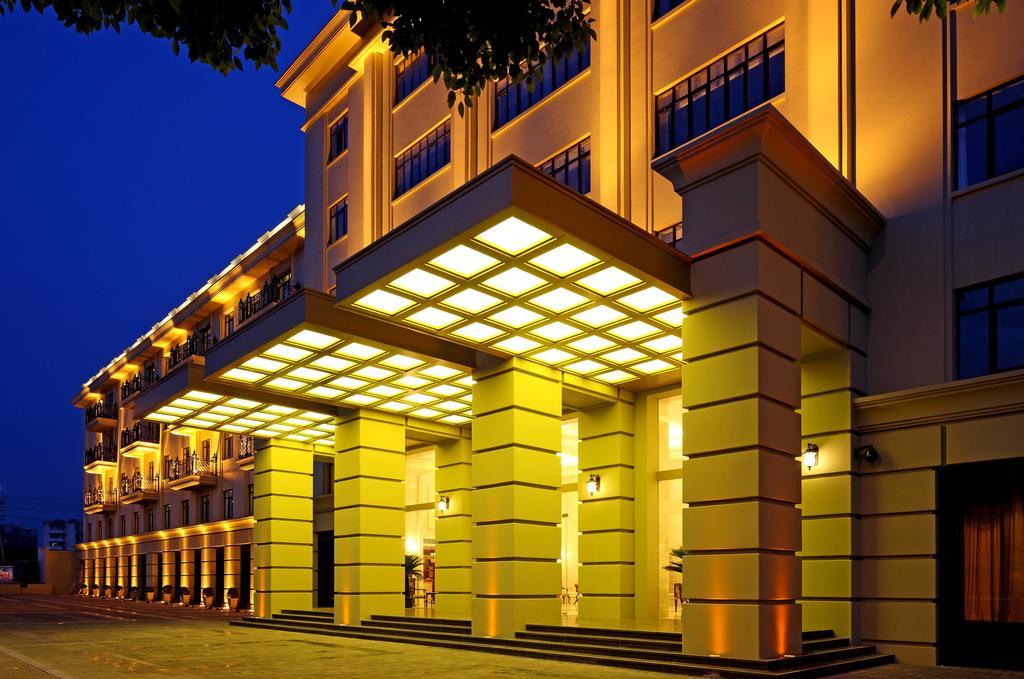Alton Hotel Wuhu Екстериор снимка