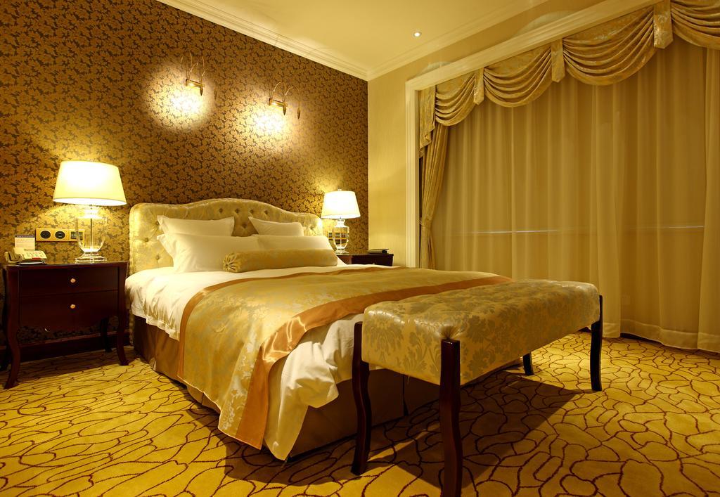 Alton Hotel Wuhu Екстериор снимка