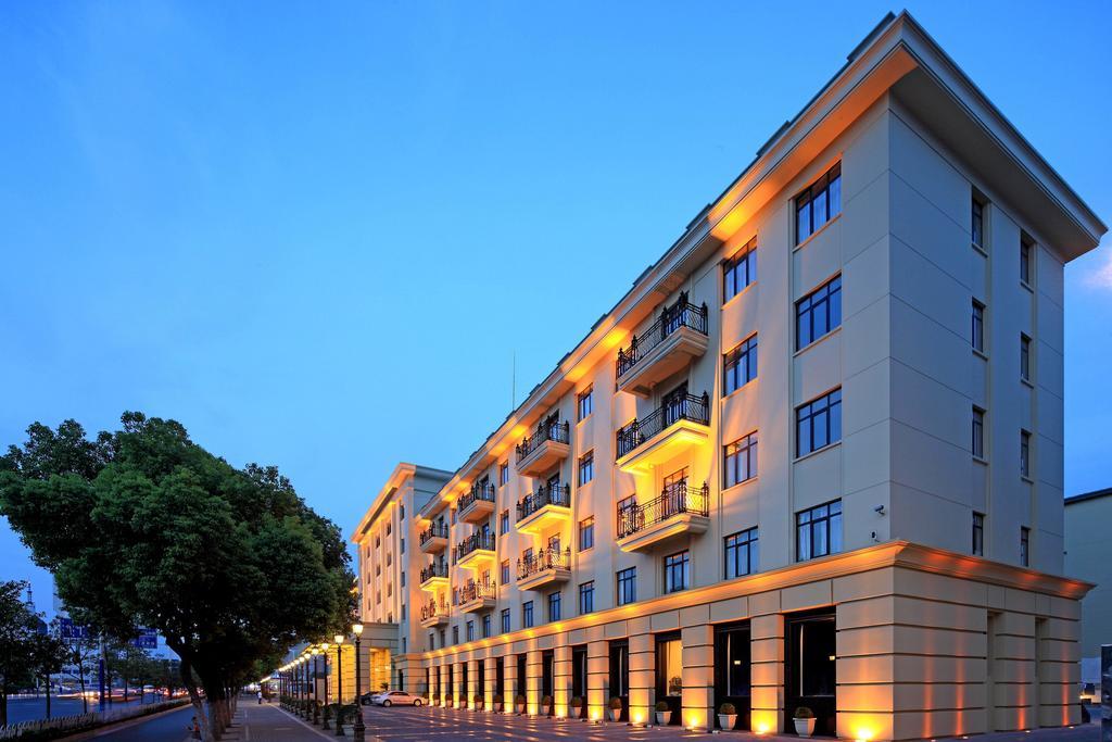 Alton Hotel Wuhu Екстериор снимка